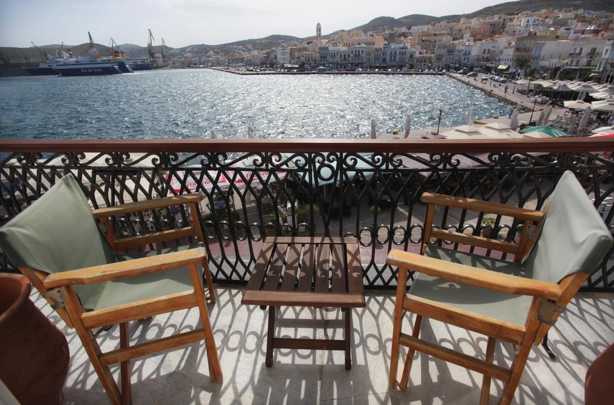 Hotel Aktaion Syros Ермополи Екстериор снимка